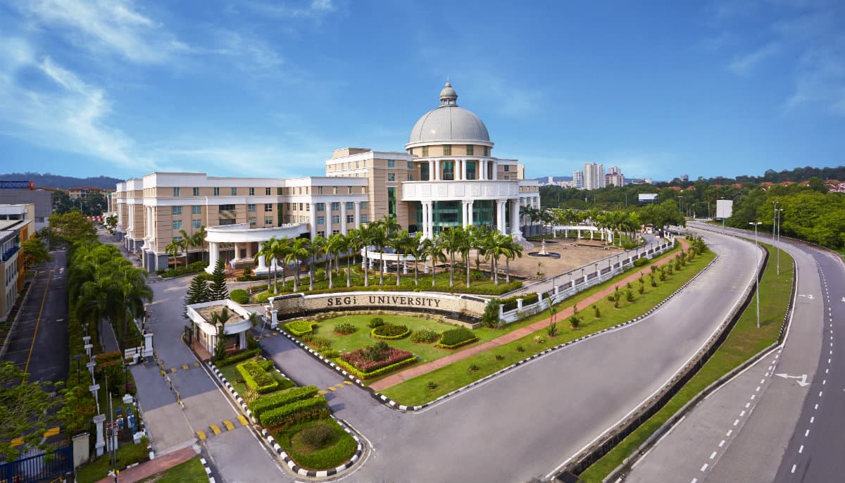 SEGi University & Colleges campus 1