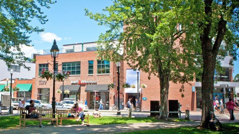 Kaplan International Languages - Boston campus 1