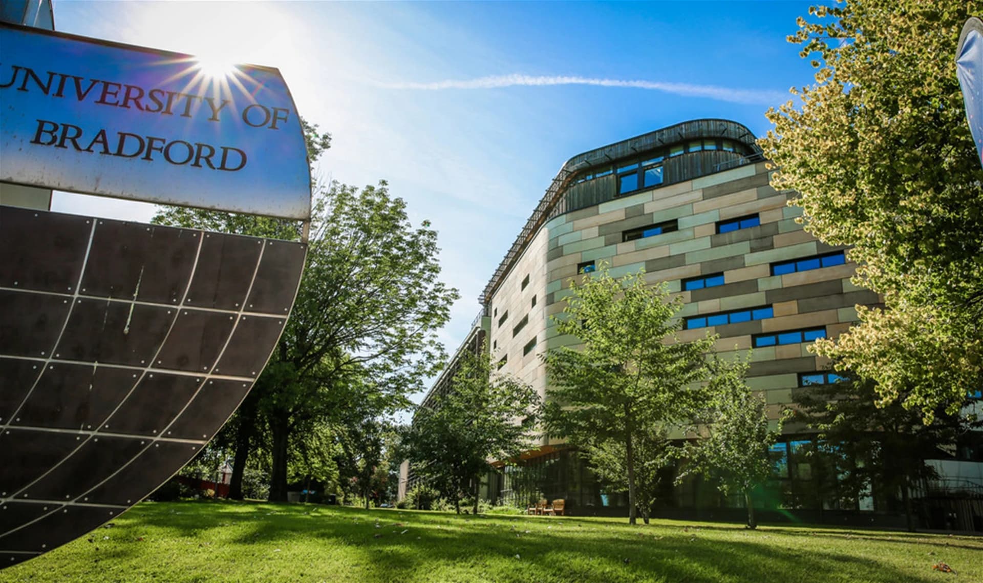 (OXFORD INTERNATIONAL EDUCATION GROUP) University of Bradford International College campus 1