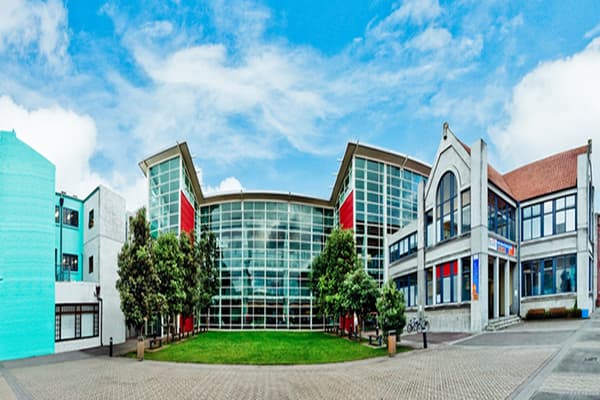 Universal College (College Universel) campus 3